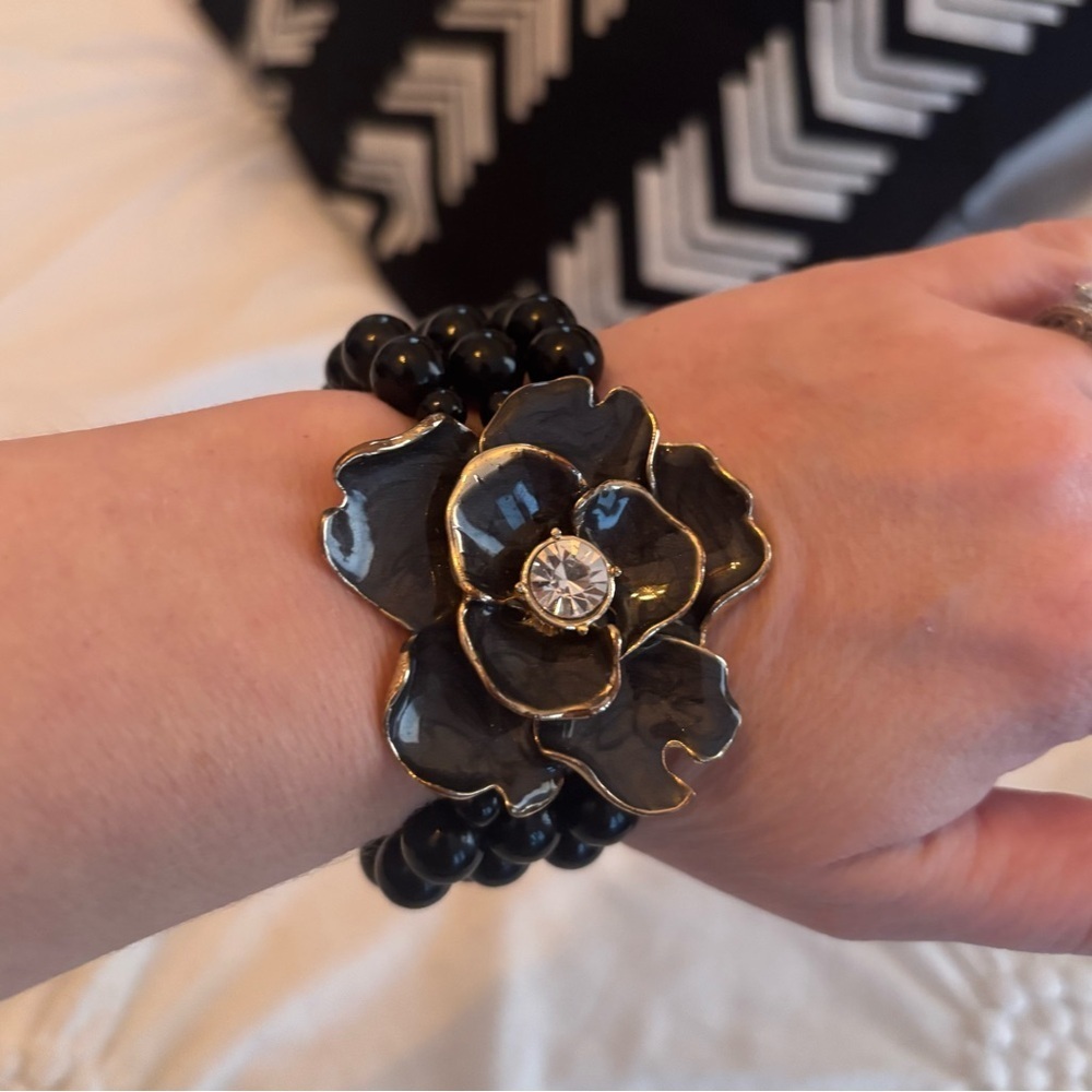 Black Floral Costume Bracelet - Picture 2 of 2